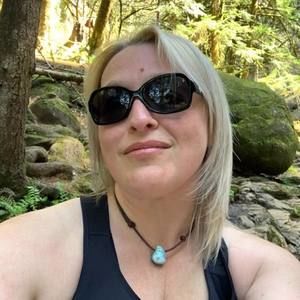 Meet your Posher, Deborah